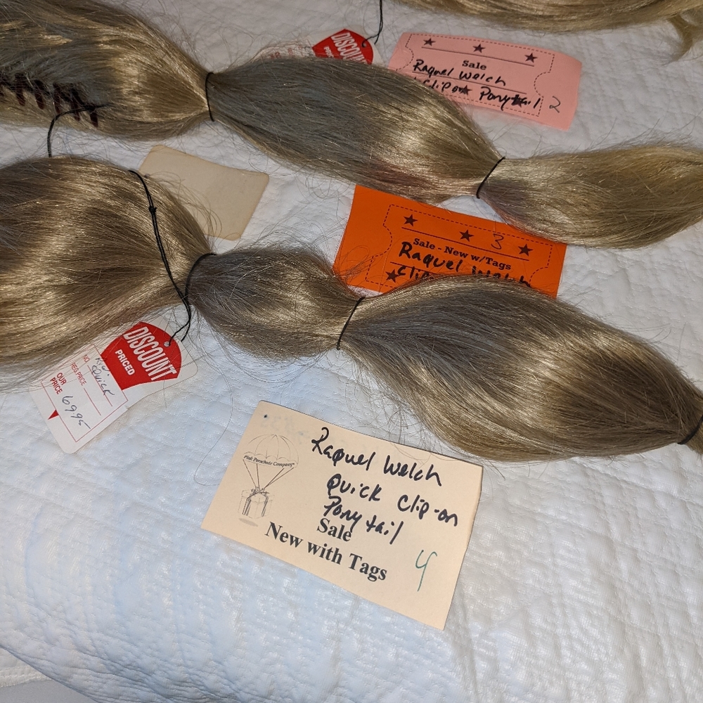 R.W. Blonde Clip in Ponytail
